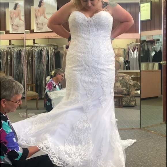 Maggie Sottero Wedding Gown - Fit and Flare, Strapless, and Sweetheart Neckline - Picture 7 of 7